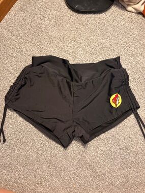 Women’s Black Athletic Drawcord Shorts with Buc-ee